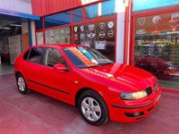Usado Seat Leon Stella 90 CV (66 kW) 2003 Rojo Utilitario
