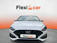 Usado Hyundai i30 136 CV (100 kW) 2022 Blanco Berlina