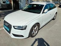 Usado Audi A4 Premium 136 CV (100 kW) 2012 Blanco Familiar