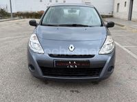 Usado Renault Clio II 75 CV (55 kW) 2011 Gris / plata Berlina