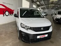 Usado Peugeot Partner S 100 CV (73 kW) 2024 Blanco Monovolumen