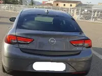 Usado Opel Insignia Selective 136 CV (100 kW) 2017 Gris Berlina
