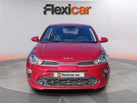 Usado Kia Rio 101 CV (74 kW) 2021 Rojo Berlina