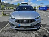 Usado Seat Leon FR 150 CV (110 kW) 2022 Gris / plata Familiar
