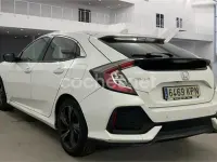 Usado Honda Civic Executive 129 CV (94 kW) 2018 Blanco Berlina