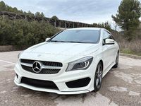 Usado Mercedes CLA200 Shooting Brake AMG line 136 CV (100 kW) 2016 Blanco Familiar