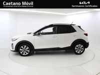 Usado Kia Stonic 84 CV (61 kW) 2022 Blanco SUV