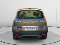 Usado Renault Scénic III Dynamique 110 CV (80 kW) 2013 Marrón Monovolumen