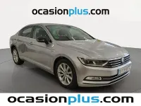 Usado VW Passat Advance 150 CV (110 kW) 2019 Gris / plata Berlina