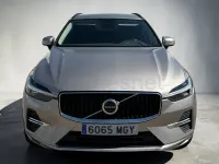 Usado Volvo XC60 Core 197 CV (144 kW) 2023 Gris / plata SUV