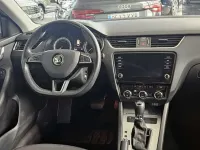 Usado Skoda Octavia 150 CV (110 kW) 2019 Blanco Familiar