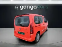 Usado Toyota Proace City Active 131 CV (96 kW) 2024 Rojo Monovolumen