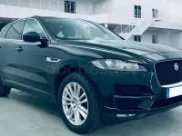 Usado Jaguar F-Pace Prestige 180 CV (132 kW) 2017 Negro SUV