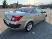Usado Renault Mégane Cabriolet Dynamique 115 CV (84 kW) 2006 Gris / plata Descapotable
