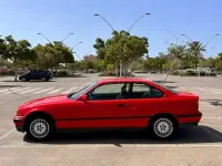 Usado BMW 318 140 CV (102 kW) 1992 Rojo Coupe