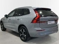 Usado Volvo XC60 Core 250 CV (183 kW) 2025 Gris / plata SUV