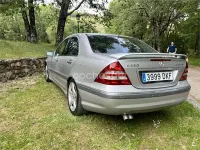 Usado Mercedes C320 Elegance 224 CV (164 kW) 2005 Gris / plata Berlina