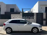 Usado Audi A3 Attraction 105 CV (77 kW) 2010 Blanco Utilitario