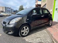 Usado Toyota Yaris Connect Style 101 CV (74 kW) 2010 Negro Utilitario