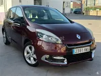 Usado Renault Scénic III Dynamique 130 CV (95 kW) 2012 Granate Monovolumen