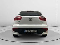 Usado Kia Rio 75 CV (55 kW) 2015 Blanco Utilitario