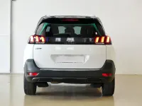 Usado Peugeot 5008 Allure 130 CV (95 kW) 2019 Blanco Monovolumen