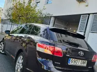 Occasion Toyota Avensis Advance 126 PK (92 kW) 2009 Paars Stationwagen