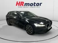 Usado Volvo V60 Momentum 197 CV (144 kW) 2022 Negro Familiar