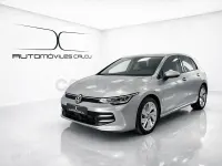 Usado VW Golf VIII 115 CV (84 kW) 2025 Gris / plata Berlina