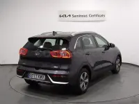 Usado Kia Niro 141 CV (103 kW) 2019 Gris / plata SUV