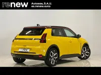 Begagnad Renault R5 Techno 88 kW (120 HK) 2025 Gul Halvkombi