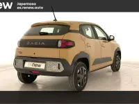 Usado Dacia Spring Extreme 47 kW (65 CV) 2024 Marrón Utilitario
