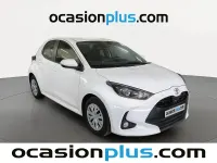 Begagnad Toyota Yaris Business Edition 69 HK (50 kW) 2023 Vit Halvkombi