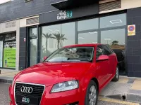 Usado Audi A3 Sportback Attraction 105 CV (77 kW) 2011 Rojo Utilitario