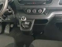 Usado Renault Trafic 110 CV (80 kW) 2022 Blanco Monovolumen