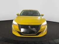 Usado Peugeot 208 Allure 100 CV (73 kW) 2020 Amarillo Utilitario