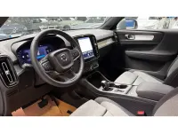 Nuevo Volvo XC40 Core 2025 Gris SUV
