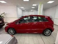 Usado Mercedes B200 140 CV (102 kW) 2009 Rojo Monovolumen