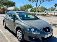 Usado Seat Leon Style 105 CV (77 kW) 2011 Gris / plata Utilitario
