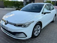 Usado VW Golf VIII 115 CV (84 kW) 2022 Gris / plata Berlina