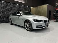 Usado BMW 318 Sport Line 143 CV (105 kW) 2014 Gris Berlina