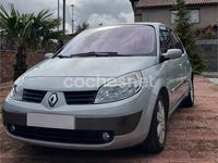 Usado Renault Scénic II Dynamique 100 CV (73 kW) 2004 Gris / plata Monovolumen