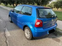 Usado VW Polo Advance 75 CV (55 kW) 2004 Azul Berlina