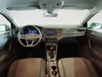 Usado VW Polo 95 CV (69 kW) 2023 Gris / plata Utilitario