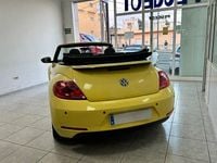 Usado VW Beetle Design 105 CV (77 kW) 2015 Amarillo Utilitario
