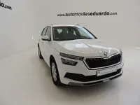 Usado Skoda Kamiq Ambition 110 CV (80 kW) 2021 Blanco SUV