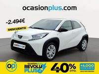 Usado Toyota Aygo X Play 72 CV (52 kW) 2023 Blanco SUV