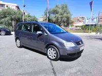 Usado VW Touran Advance 100 CV (73 kW) 2004 Gris / plata Monovolumen