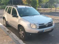 Usado Dacia Duster Ambiance 107 CV (78 kW) 2011 Gris / plata SUV