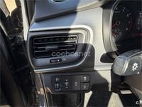 Usado Kia Stonic 84 CV (61 kW) 2023 Gris / plata SUV